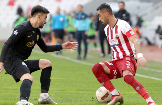 EMS Yapı Sivasspor, Manaj'ın golüyle Rizespor'u mağlup etti