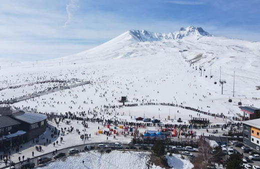 Erciyes'te hafta sonu pistler doldu taştı!