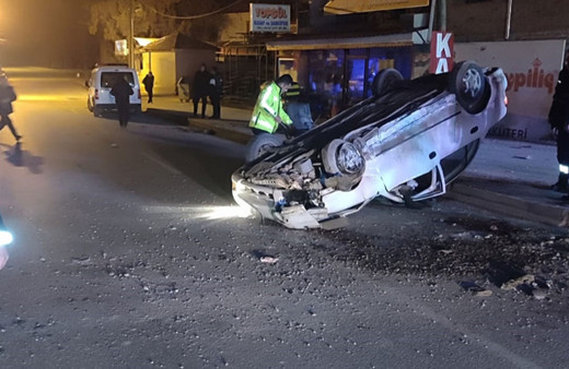 Otomobil devrildi, 22 yaşındaki sürücü öldü! İşte kaza anı