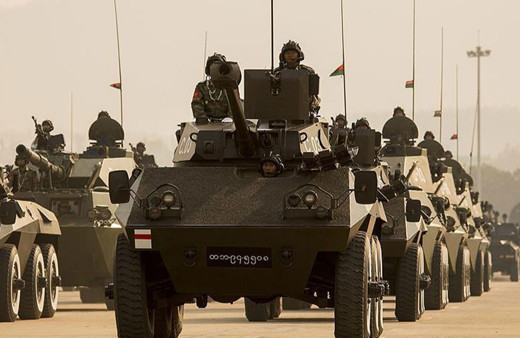 Genç kadınlar için zorunlu askerlik uygulaması getirdiler