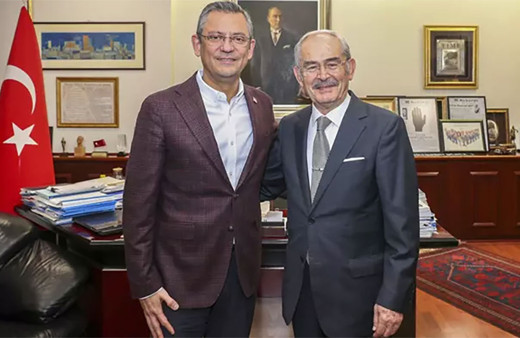 CHP'li Yılmaz Büyükerşen'den skandal sözler! Padişahlara beyaz tenli, mavi gözlü kadın almak için...