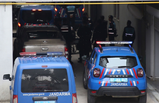 Antalya'da İYİ Parti'nin eski ilçe başkanına silahlı saldırı