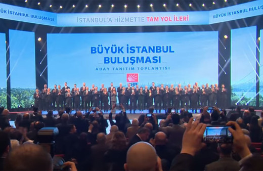 Ekrem İmamoğlu, CHP'nin İstanbul adaylarını protestolar eşliğinde tanıttı! İşte CHP'nin İstanbul adayları....