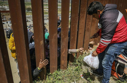 ABD'nin Meksika sınırında yakalanan göçmen sayısı yüzde 50 düştü