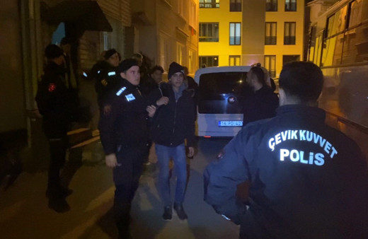 Ülkeye kaçak yollarla giren 12 yabancı uyruklu şahıs yakalandı