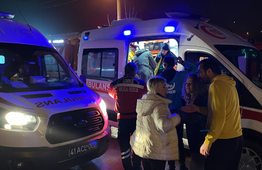 Yangında mahsur kalanları itfaiye kurtardı