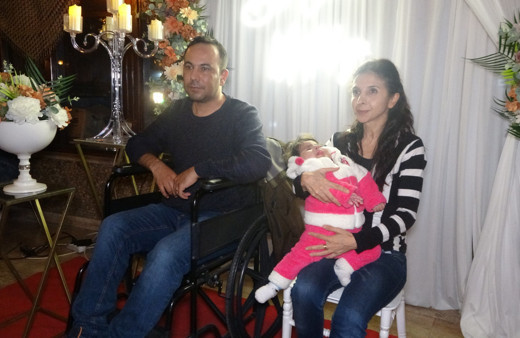 Depremzede çift 14 Şubat Sevgililer Günü'nde gözyaşlarını tutamadı