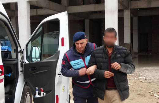 'Yevmiyem eksik hesaplandı' deyip çatıya çıktı