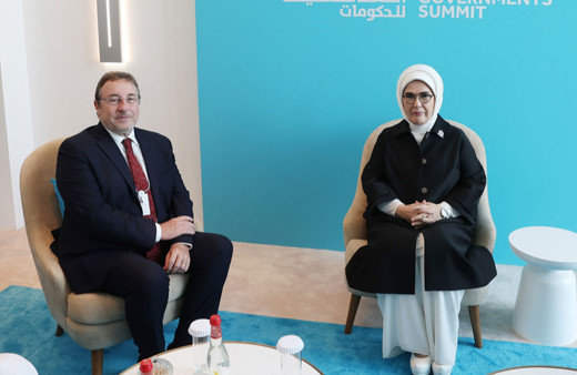 Emine Erdoğan, Dubai'de BM Kalkınma Programı Başkanı ile görüştü