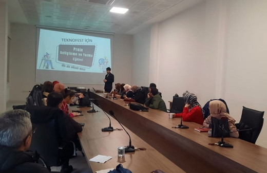 Kastamonu Üniversitesi’nden öğretmenlere proje eğitimi