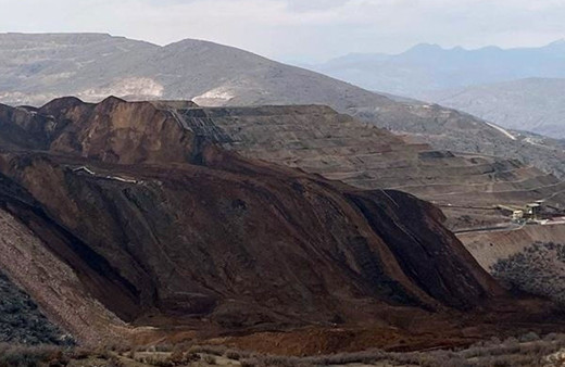 Yurt dışı programını yarıda kesen Yerlikaya ve Bayraktar, Erzincan'a gidiyor