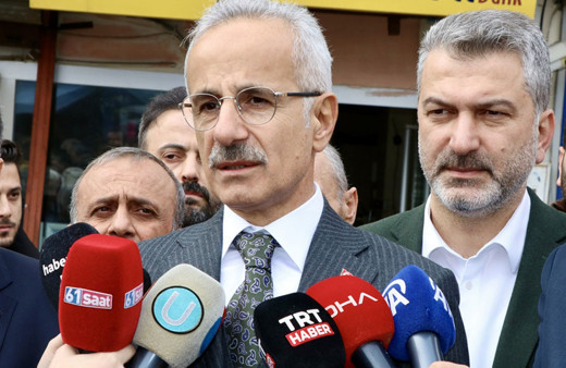 Bakan Uraloğlu'ndan maden ocağındaki toprak kaymasına ilişkin açıklama