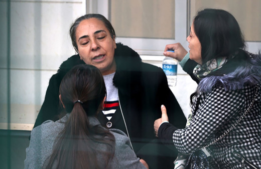 Altın madenindeki faciada umutlu ve hüzünlü bekleyiş! Aileler perişan durumda...