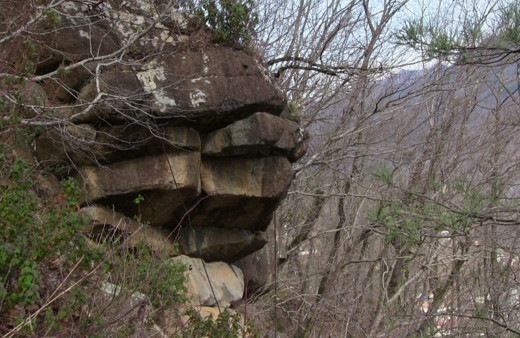 O mahalle sakinleri her yağmurda diken üstünde yaşıyor
