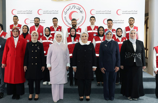 Emine Erdoğan'dan Gazzeli yetim ve öksüz çocuklara yardım eli