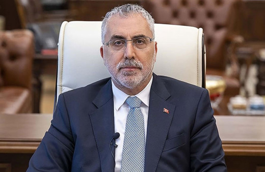 Bakan Vedat Işıkhan'dan maden ocağındaki toprak kaymasına ilişkin açıklama