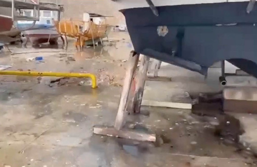 Antalya'da denizi kirleten bir tekneye 464 bin 585 lira ceza kesildi