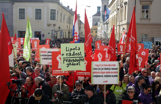 Hırvatistan'da "erken seçim" talebiyle hükümet karşıtı protesto!