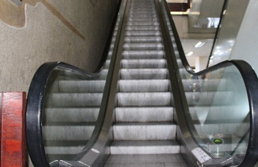 İstanbul'da yürüyen merdiven can aldı