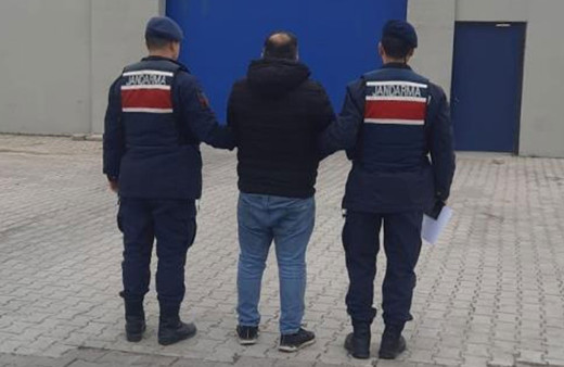 5 yıl hapis cezası vardı, pirinç satarken yakalandı!