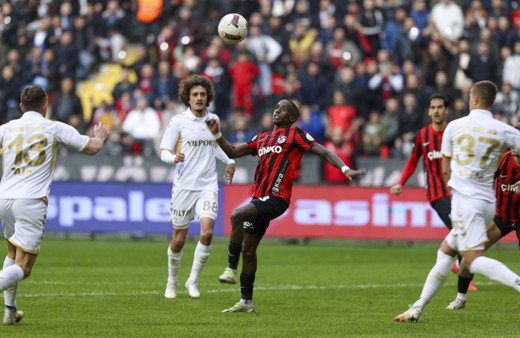 Samsunspor uzatmalarda 1 puanı kaptı