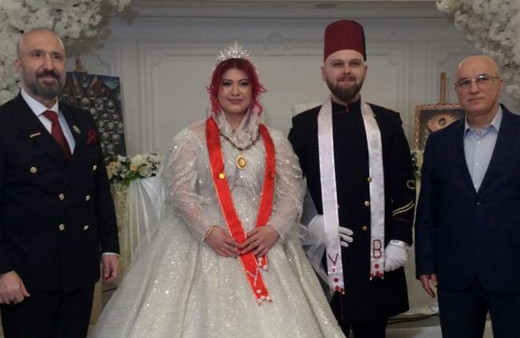 Osmanlı Hanedanının mutlu günü! "Sultan" dünya evine girdi!