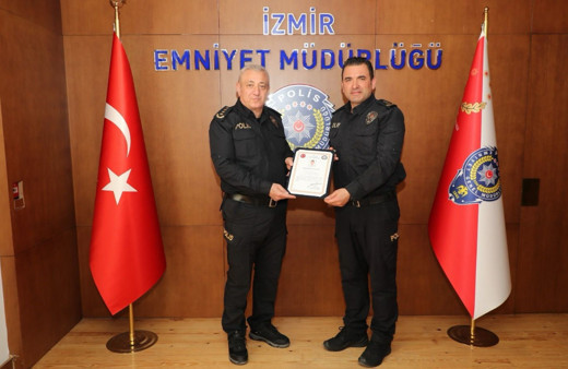 Hırsızları suçüstü yakalayan emniyet mensupları ödüllendirildi