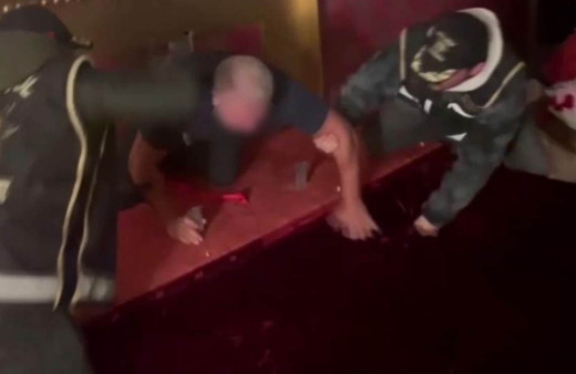 Şahinler çetesine yeni operasyon: Çete lideri yatak odasındaki gizli bölmede böyle yakalandı