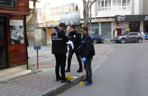 Kartal’da silahlı gençler sağa sola ateş açtı