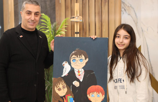 Başkan Ünal’ın kızı ilk kişisel resim sergisini açtı