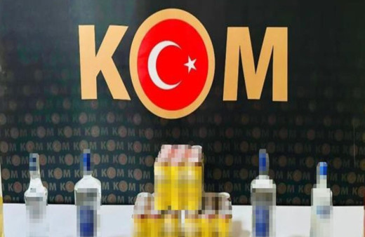 Lüleburgaz’da 33 şişe gümrük kaçağı içki ele geçirildi