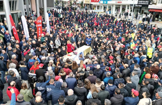 İzmit Belediyesinde toplu sözleşme coşkusu: Giydirilmiş en düşük işçi maaşı 46 bin 835 TL oldu