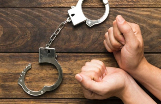 Manisa'da biri 20 diğeri 13 yıl hapis cezası bulunan şahıslar yakalandı