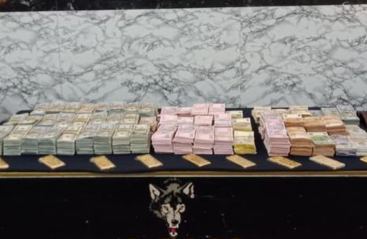 "Türk Escobar"ın çetesine darbe! 20 milyar liralık mal varlığına el konuldu, ele geçirilenler emniyette sergilendi