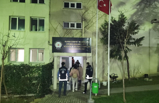 Çalışma izni olmayan 8 yabancı uyruklu yakalandı