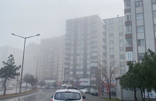 Kayseri güne sisle uyandı: Görüş mesafesi 10 metreye düştü