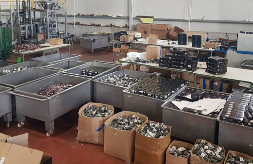 Tekirdağ'da 3,1 ton kaçak nargile tütünü ele geçirildi