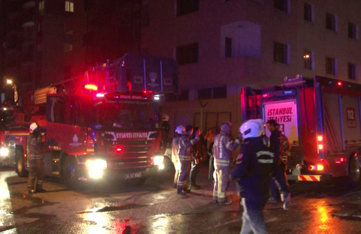 Ümraniye'de trafo yangını paniğe sebep oldu