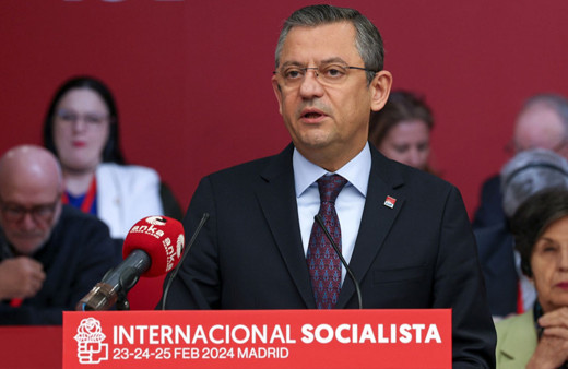 Özgür Özel, Sosyalist Enternasyonal'de konuştu: Nisan'da Filistin'e gideceğim!