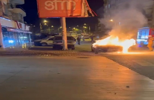 Tokat'ta otomobil alev alev yandı