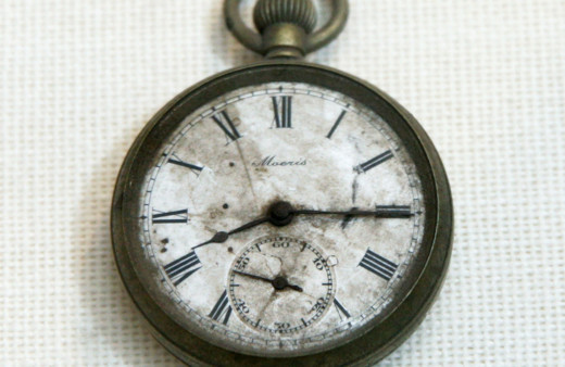 Hiroşima’ya atom bombasının atıldığı anı gösteren saat 31 bin dolara satıldı