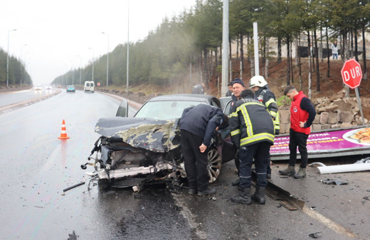 Kazada yaralanan kadın hayatını kaybetti