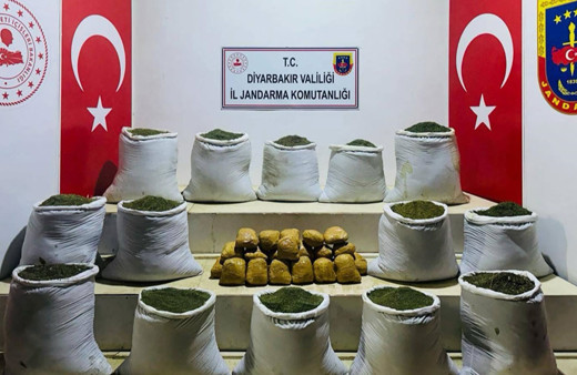 Diyarbakır'da 381 kilogram esrar ele geçirildi