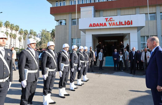 Cumhurbaşkanı Erdoğan Adana Valiliğini ziyaret etti