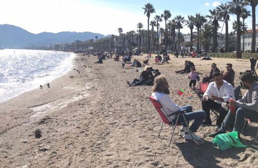 Marmaris'te Şubat ayında deniz keyfi yaşanıyor