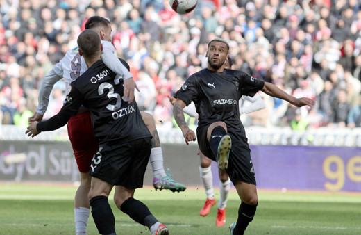 Süper Lig'de Sivasspor, Pendikspor'u farklı yendi!