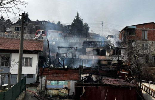 Kocaeli'de Yangın faciası: Baba ve oğlunun evleri küle döndü!