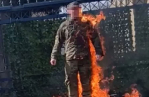 ABD'de korkunç protesto! ABD askeri, 'suç ortağı olmayacağım' diyerek İsrail elçiliği önünde kendini yaktı