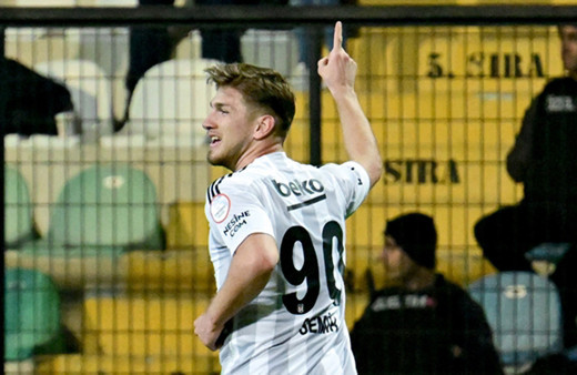 Nihat Kahveci'den Semih Kılıçsoy iddiası 2 kat daha fazla gol atabilir