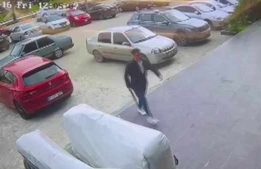 Kıskançlık krizine girdi, dehşet saçtı!